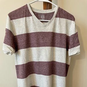 Old Navy V-Neck T-Shirt